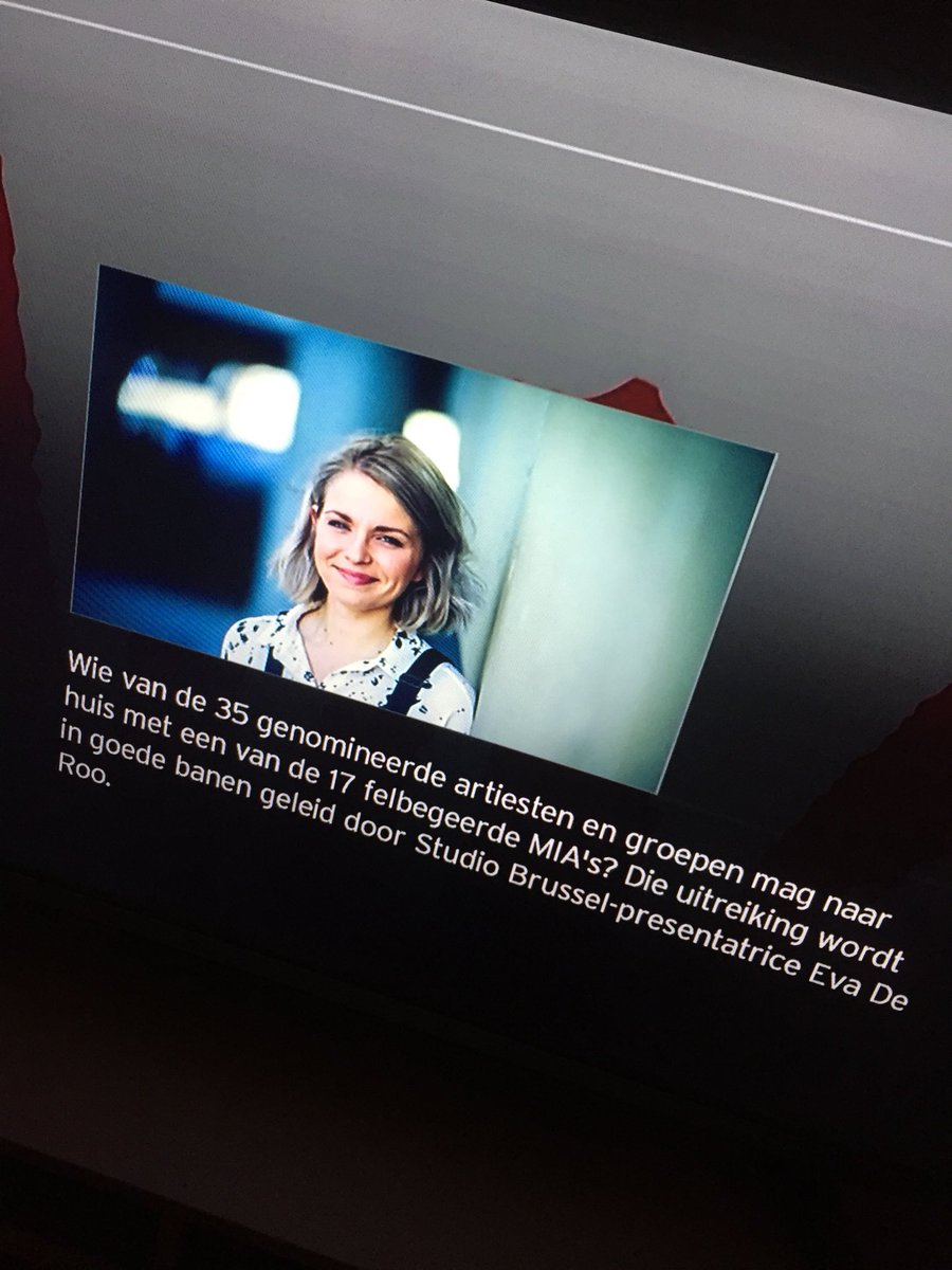 astriddaans's tweet photo. Eva De Roo ziet er een beetje anders uit 🤔 #demias #stubru #telenet @een @stubru https://t.co/UYRQtsvbdB