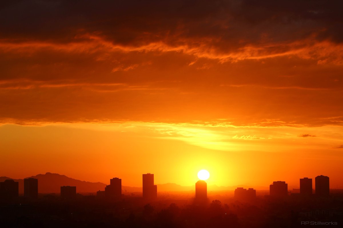 RPStillworks's tweet photo. winter looking like summer  #sunset #Phoenix #Arizona https://t.co/PeSdVqO5JN https://t.co/0u5ZqYE7Xi