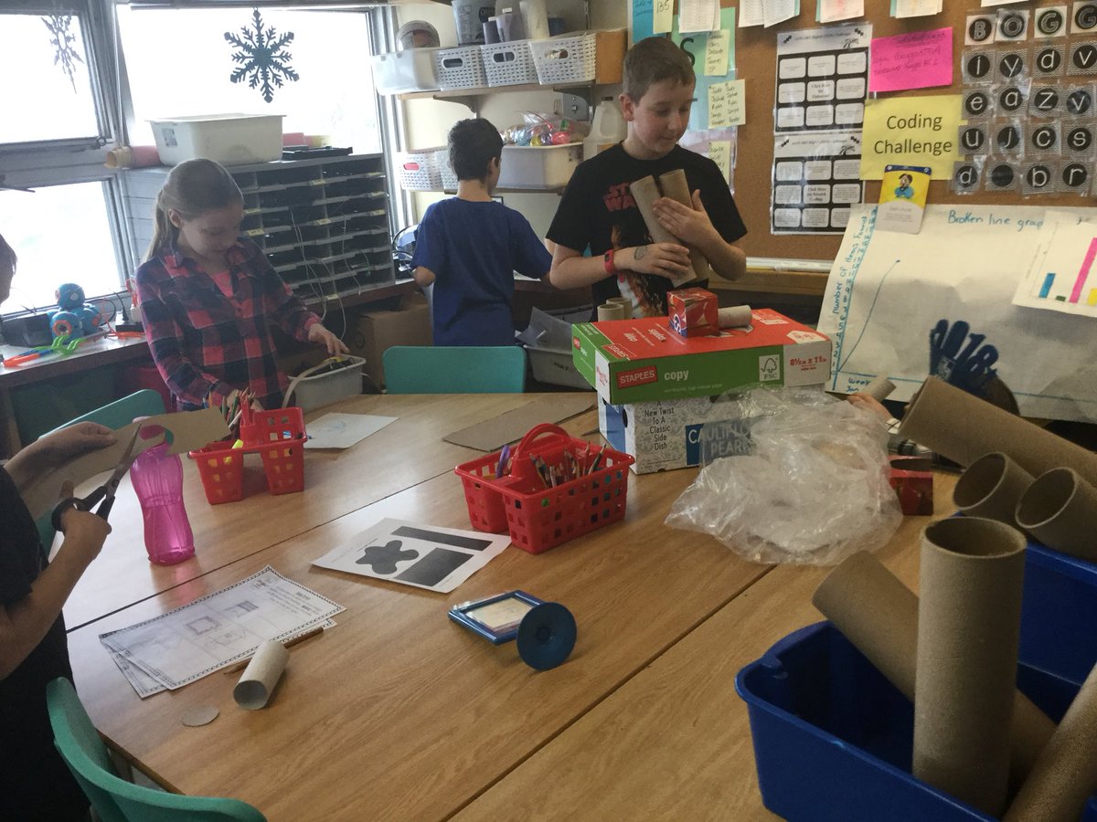baggio_tamara's tweet photo. Enjoying our new maker space.....@baggio_tamara @beverly_HWDSB https://t.co/NIvOkonvXq
