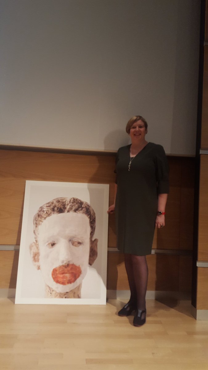 FAMIFED's tweet photo. Grâce à un leadership proactif et dynamique, Tania Dekens a remporté le titre de #Managerpublic2017 #FAMIFED #allocationsfamiliales #leadership https://t.co/3SbpBuViLo