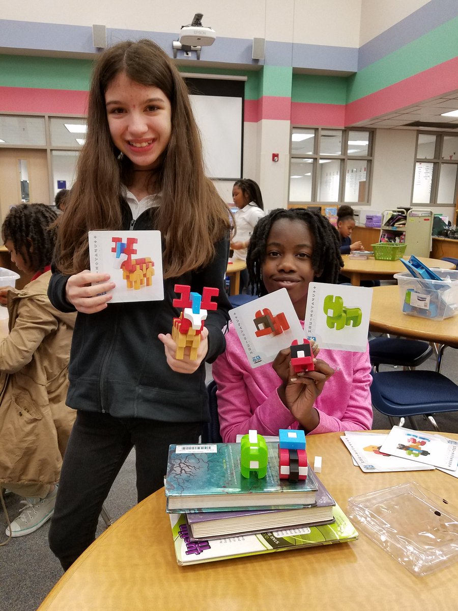 BlalackLibrary's tweet image. Makerspace challenges for our 5th graders! #mcwplc #makerspace #mcwchallengeaccepted