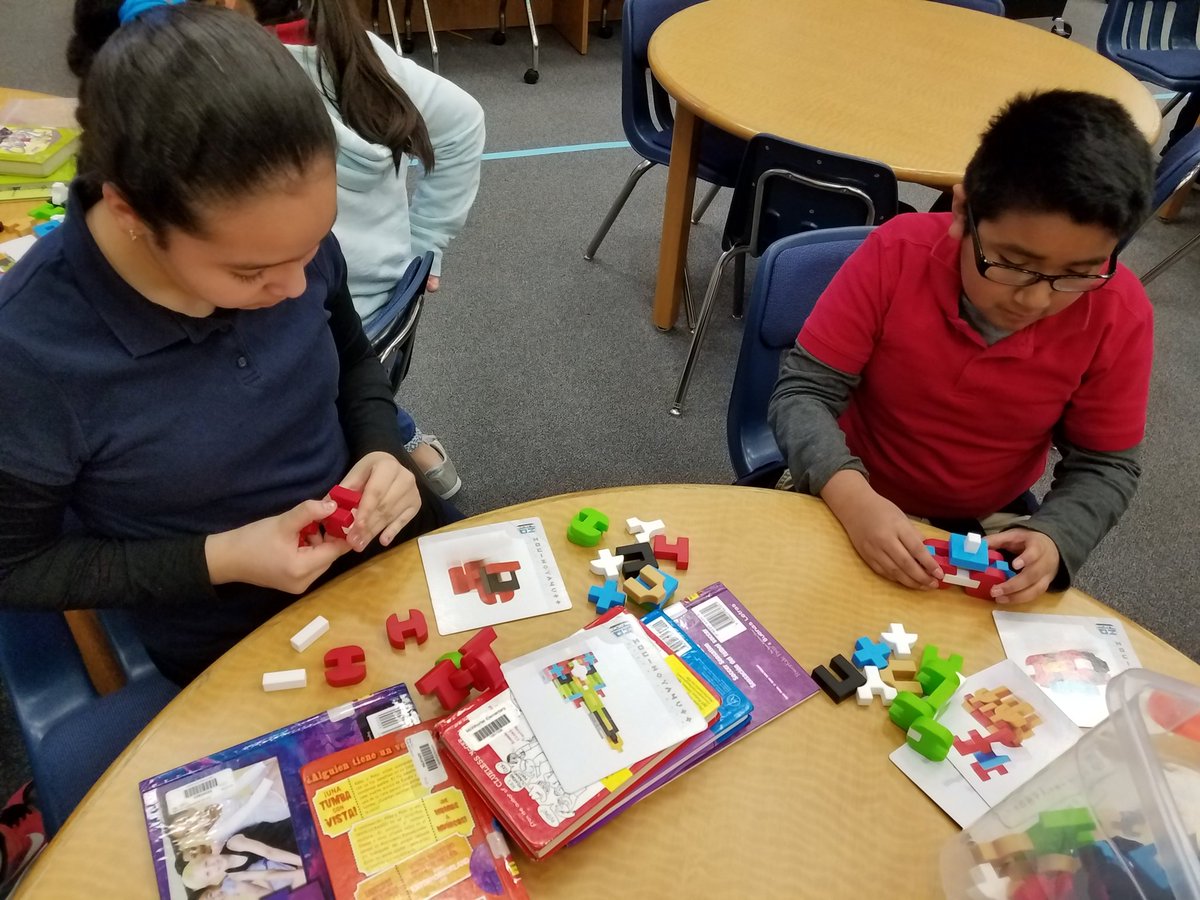 BlalackLibrary's tweet image. Makerspace challenges for our 5th graders! #mcwplc #makerspace #mcwchallengeaccepted