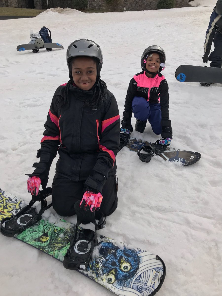 On Sundays, we hit the slopes! Our partnership w/ the SHRED Foundation, has brought our students to the mountains!
We would like to thank founder Danny Hairston, and everyone that have made this all possible. <a href="/windhammountain/">Windham Mountain Club</a>  <a href="/SHREDFNDN/">SHRED Foundation</a> <a href="/PotterBrothers/">Potter Brothers Ski & Snowboard Shop</a> <a href="/NWSEF/">NWSEF</a> @jessevadala #Pokny