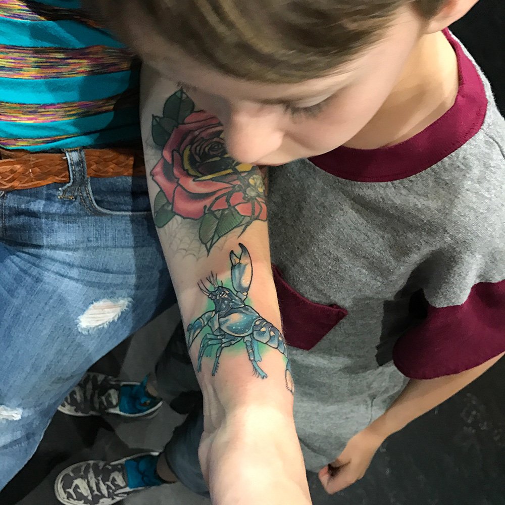 theROstudio's tweet photo. Crawfish Tattoo #albertaartist #bcartist #bctattooartist #bloodmoneyirons #canadiantattooartist #crawdaddy #crawfish #crawfishtattoo #goodguyssupply #lethbridgetattooartist #nectarfine #rocurranartist #tattoosnob #therostudio #waverlycolorco https://t.co/VMBk1EoeWN https://t.co/w6Gs9m4SHo