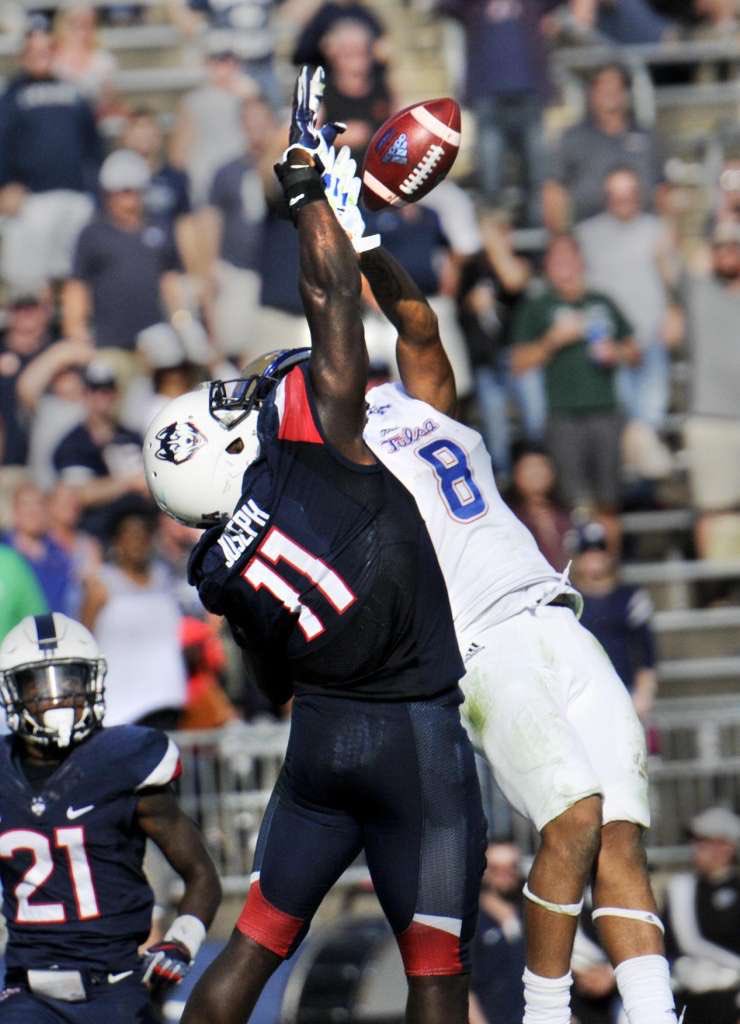 CoreyEdsall's tweet photo. It’s a honor and a privilege to wear the white and blue!! Every day everything is earned..not given!! #AllGasNoBrakes #UConnNation #PrideAndTradition #PlayEveryPlay
⚪️🔵⚪️🔵⚪️🔵⚪️🔵⚪️🔵⚪️🔵 https://t.co/2VWLV3cWD1