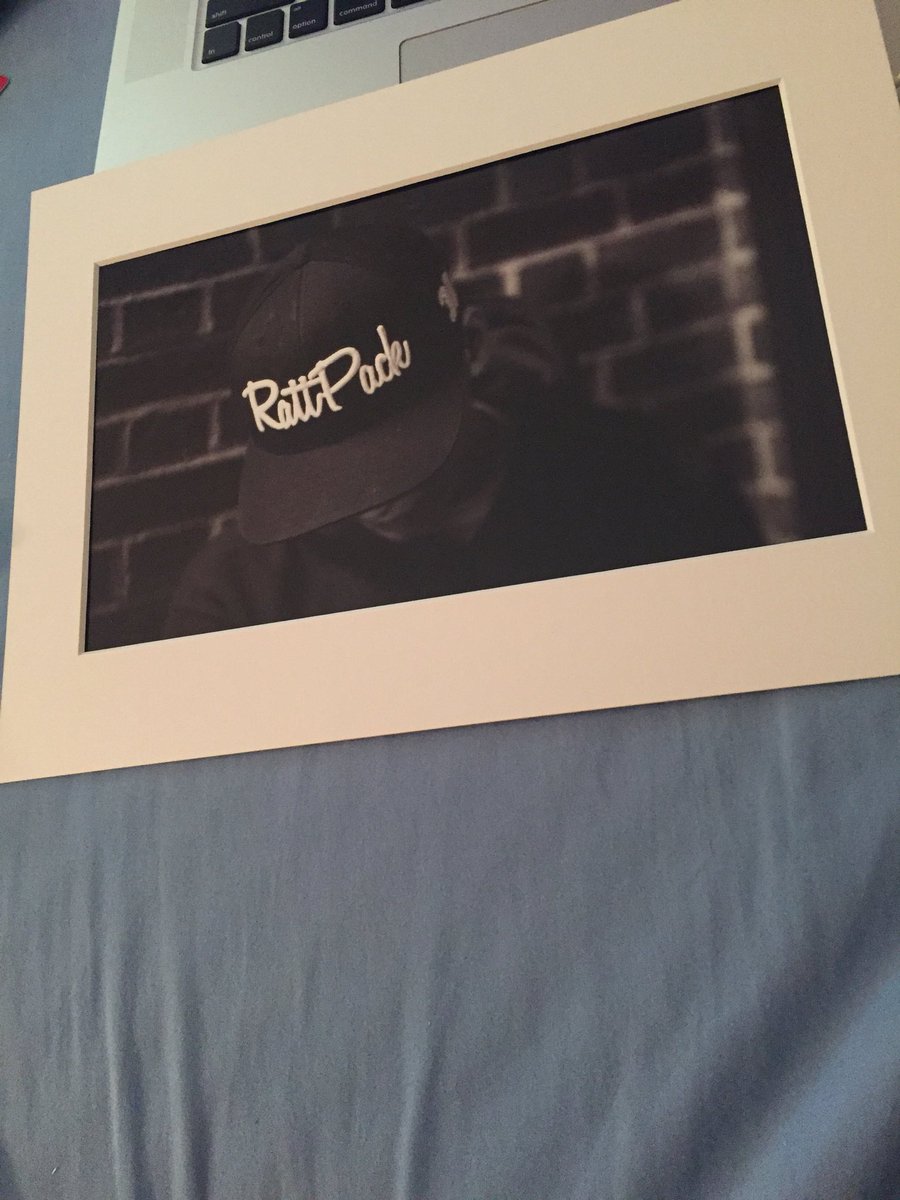 Galante_Time's tweet photo. Framing some old work @Logic301 https://t.co/mNccMegM4u