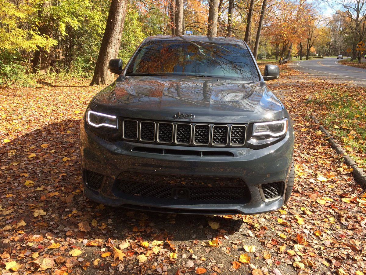 MikeParris04's tweet photo. Want to one up the neighbor? Hear about the 707hp @Jeep Grand Cherokee Trackhawk tonight at 8:10 on WTOP 103.5/107.7 with @dimitriWTOP https://t.co/IAGGviXeaB