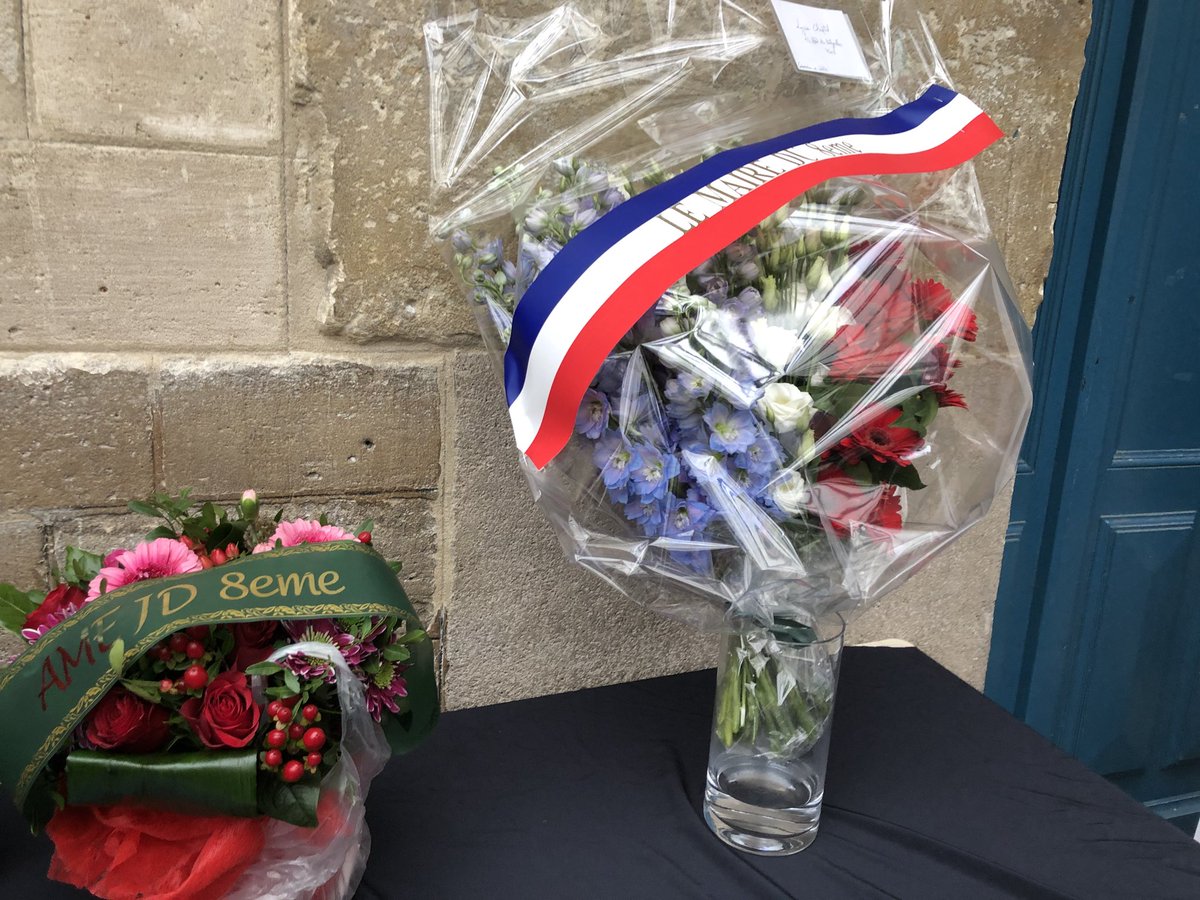 vbaladi's tweet photo. Devoir de mémoire ce matin au collège-lycée Chaptal pour la commémoration de la déportation des enfants juifs. Honoré de faire un discours, en présence de Daniel Urbejtel, rescapé, de l’AMEJD du 8e, de l’équipe pédagogique et des nombreux élèves présents.
Nous n’oublions pas. https://t.co/1dQjz6gaL0