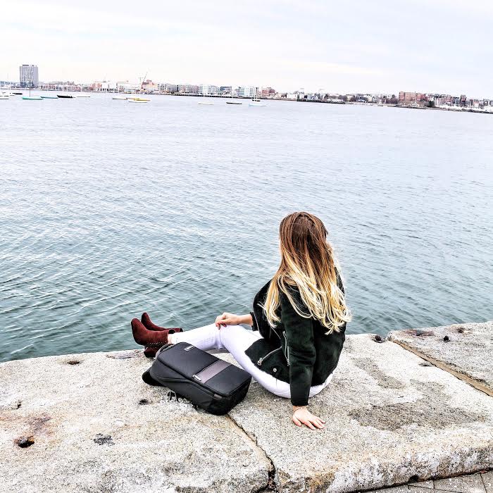 SamsoniteUSA's tweet image. &quot;My go-to backpack for work and play.&quot; @styledbyholly on what it takes to master #WorkNotWork.