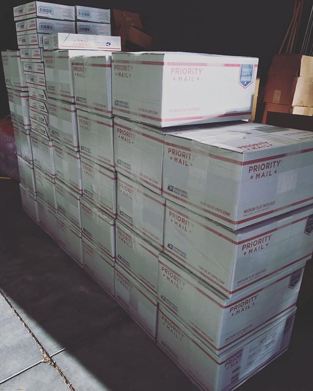 Maker_Pipe's tweet photo. Happy Monday! Packing #kickstarter rewards since 9am. Time to head for the post office. Maybe we should bring them some donuts 🍩 too. Heavy connectors coming your way backers! #makerpipe #makersmovement #makersgonnamake #kickstartercampaign #kickstarted #builtnotbought #… https://t.co/isvHnTNxk5