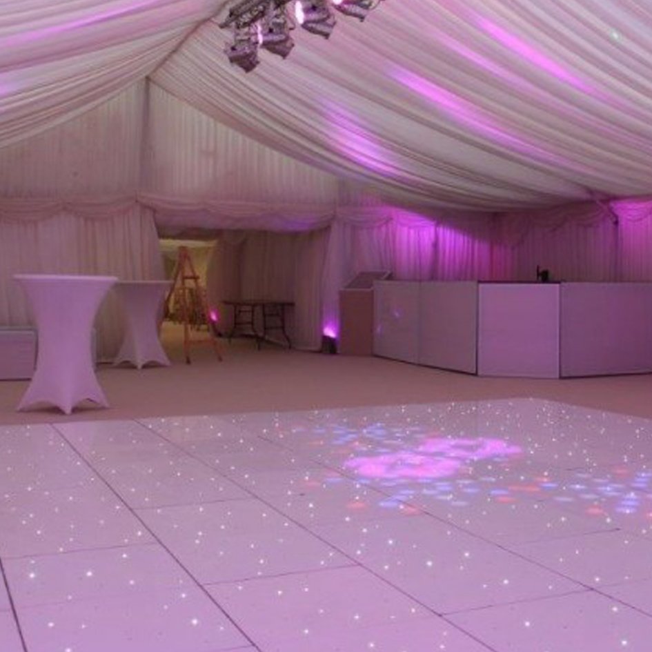 Wouldn't you LOVE a tinkling dance floor to celebrate your very first dance as a married couple? #wedding #bridal #events