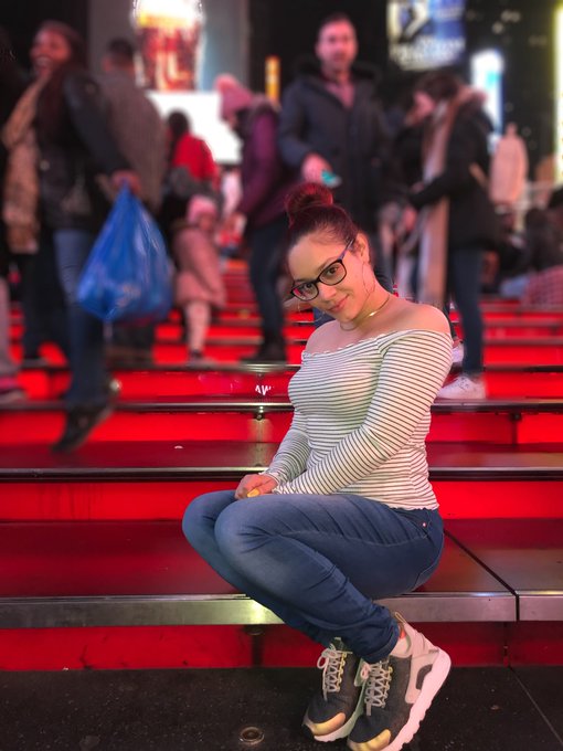 Watch 𝙽𝚊𝚑𝚒𝚛 🍒's leaked NSFW photo on TwXstars