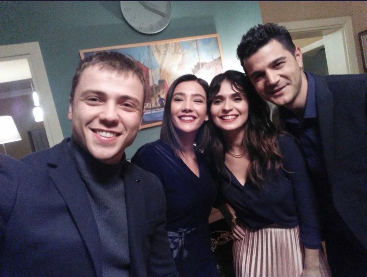 Bu fotoğrafı İnstagramda sözün en çok beğenilen resmi yapalımmı bence harika olur 😍
#YavBah #EyFet