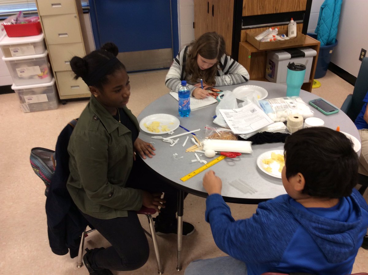 Carver_ES's tweet image. Building/Test Day for Carver STEM Teams. #STEMiscool
