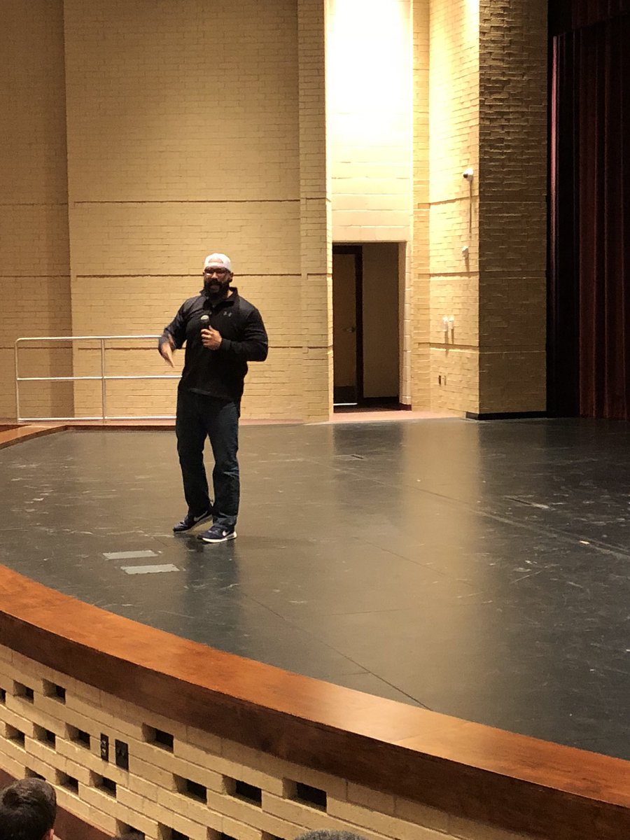 Marshall Rams about to get some knowledge dropped on them by Stephen Mackey @MackeySpeaks !! “Left lane,hammer down, full-tilt boogie!!” #NISDInspired