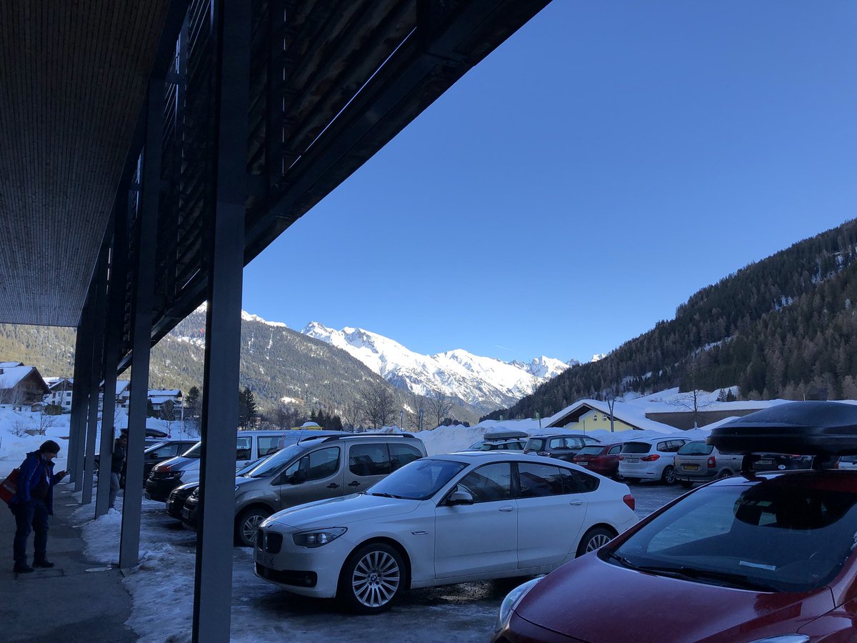 MaulideLab's tweet photo. Morning session today at #AlpineWinterConference with great synthetic chemistry @MelchiorreGroup @GroupAggarwal #allthingsphotochemical #iseethelight #andnunohadhisfirstskiexperienceafterwards https://t.co/aWrH9RaXyW