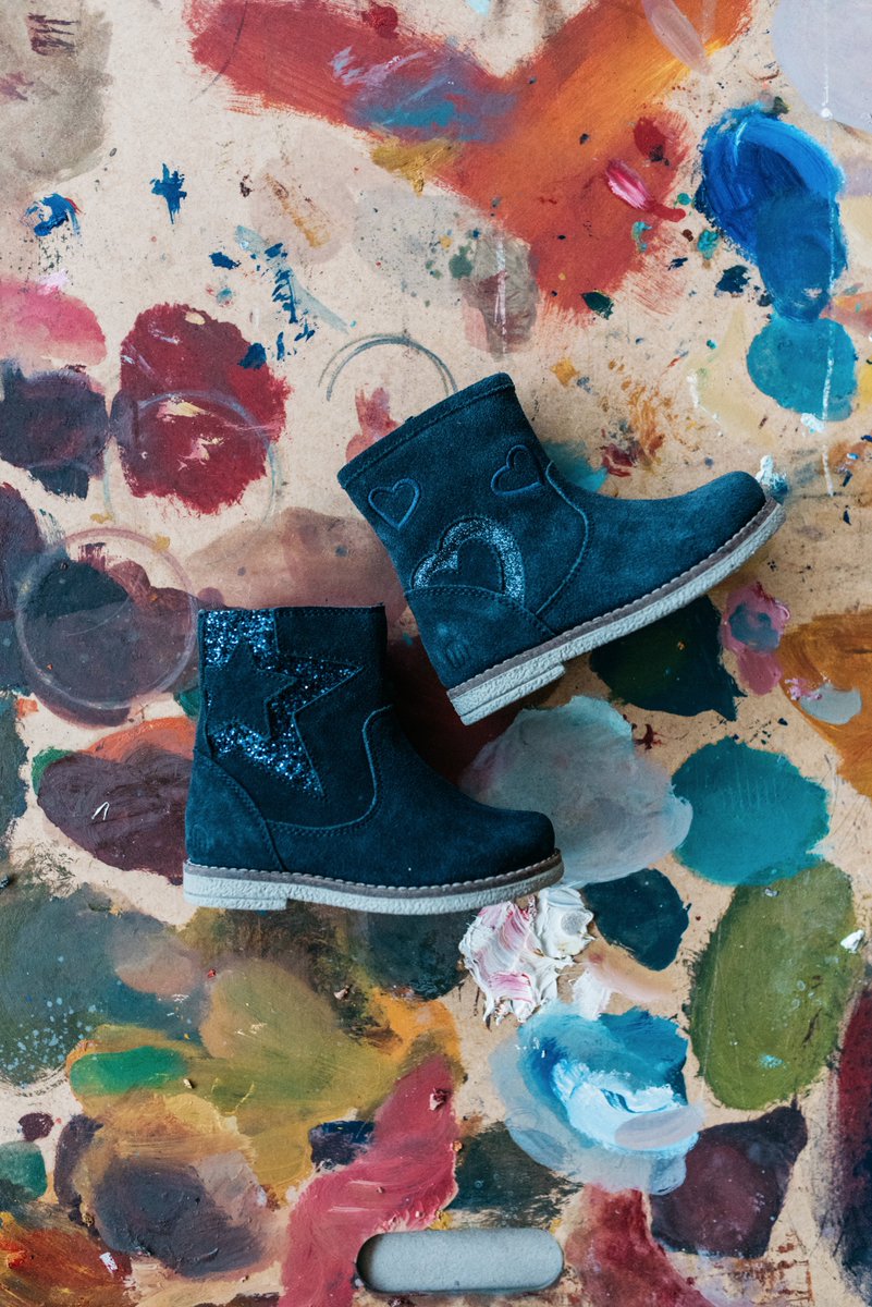 MTNGMustang's tweet image. ¡Tenemos los botines perfectos para que nuestras peques sigan disfrutando del invierno! ❄️❄️❄️  ¡Y seguimos de rebajas! goo.gl/JmF3G4
 #mtngmustang #rebajas