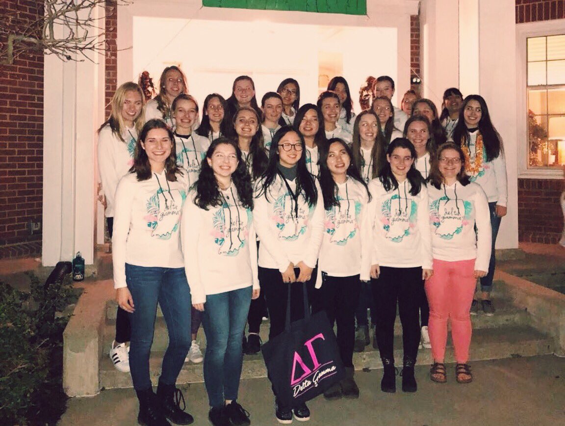 DePauwDG's tweet photo. Recruitment weekend was a success! We welcomed home 26 new members last night to our PΔΓADISE. We want to thank our wonderful recruitment team for all their hard work this past year. Great job ladies! https://t.co/EcY3hS7YDr