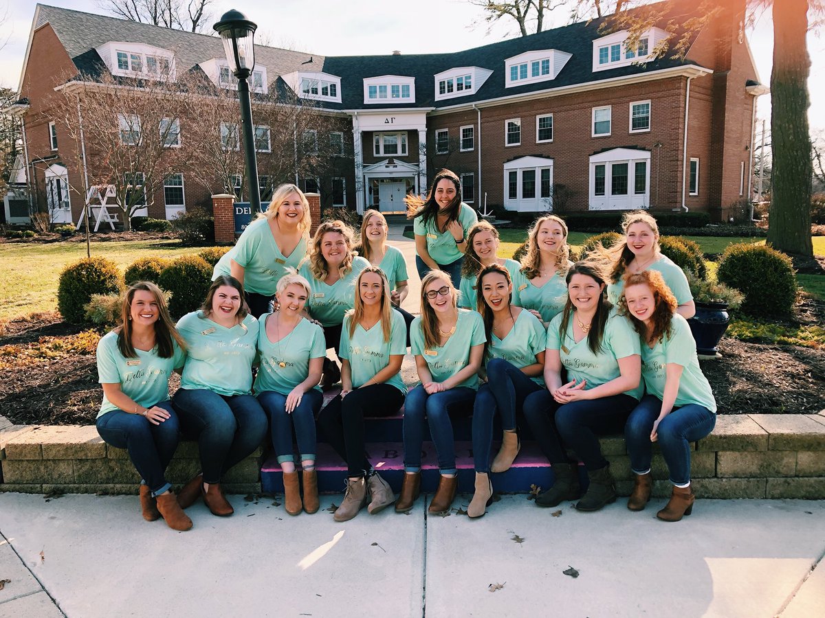 DePauwDG's tweet photo. Recruitment weekend was a success! We welcomed home 26 new members last night to our PΔΓADISE. We want to thank our wonderful recruitment team for all their hard work this past year. Great job ladies! https://t.co/EcY3hS7YDr