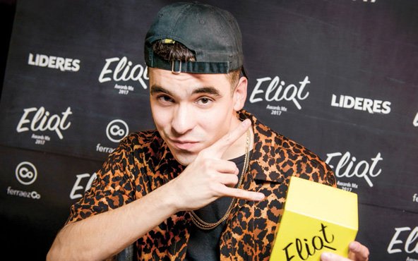 “Yo mismo construí mi estudio, la vida me ha tratado bien, pero no solo es cuestión de suerte, sino de buenas elecciones”, señaló <a href="/mcdavoo/">Mc Davo</a>. 

goo.gl/sc3H2D
