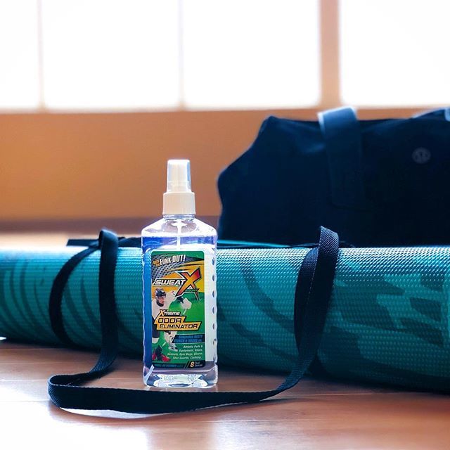 ckulll's tweet photo. โInhale the good shit, exhale the bullshitโ โจ
Deep breathes at yoga made a bit fresher by @sweatxsport. Check out the latest product review on my blog and some of the other unconventional ways I used this amazing spray ๐ง๐ผโโ๏ธ #bibchat #xtheodor https://t.co/1ixdXtSH1V https://t.co/Qwrq19EMAY