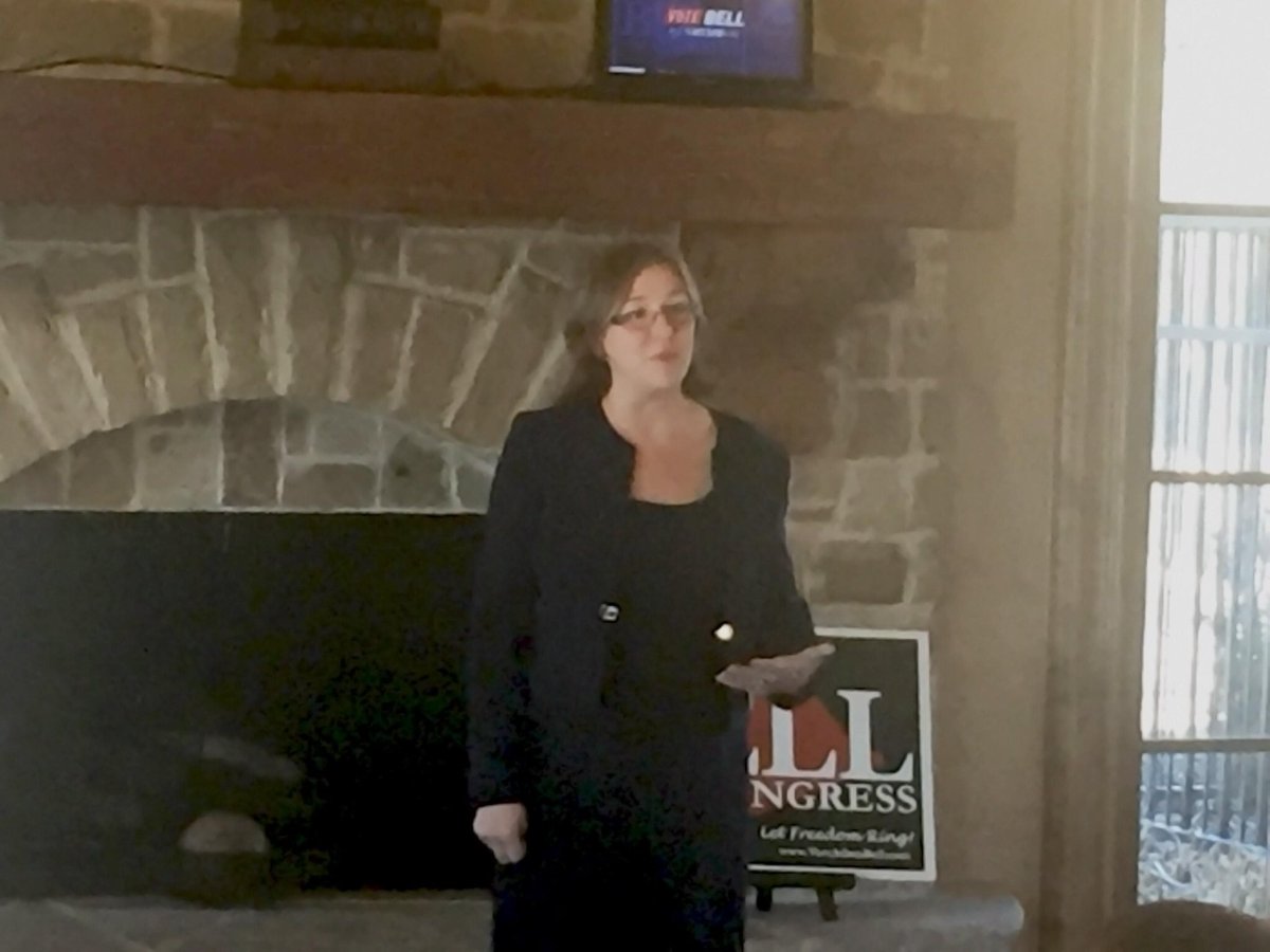 voteadambell's tweet photo. Thank you StarCreek residents for inviting us to your neighborhood yesterday. We enjoyed meeting all of you! @SarahHD67 #Ringthe3rd #LetFreedomRing2018 https://t.co/wxnBTRwwZq