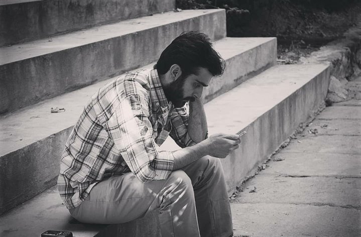 dariush_Zand's tweet photo. #علی_نوری ۹ دی در #تظاهرات_سراسری با ضرب و شتم دستگیر شد .
از قرنطینه به بند ۲ الف منتقل شد و پس از ۱۰ روز شکنجه به زندان اوین انتقالش دادند ولی بعد از چند روز به زندان رجایی شهر تبعید شد !
۳۰ روز گذشت و دادستان با آزادی و حتی کفالت و وثیقه موافقت نمیکند!

علی را از یاد نبریم .. https://t.co/12Xe8kvM90