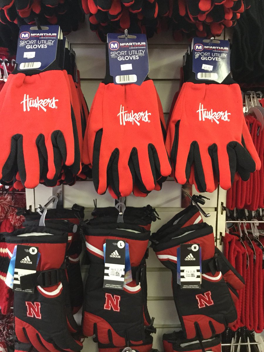 HuskerHQ's tweet photo. #Winterfashion #Huskers https://t.co/GORyshb0CA