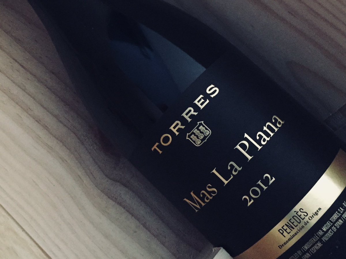 PWS_Canada's tweet photo. Join @shelley_wine in the current issue of @lifestyleyyc for a European wine tour without leaving your living room! First stop is Spain for a taste of @TorresWines Mas La Plana. Check it out here: https://t.co/63vlEo6RD2 #DiningOutMagazine https://t.co/Q0FmoVexq5