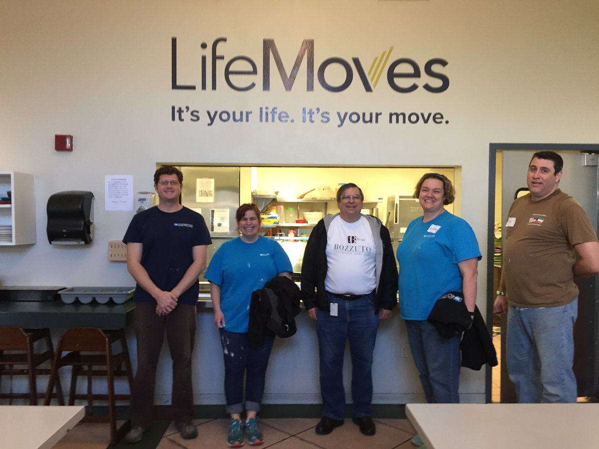 LifeMovesOrg's tweet photo. Thank you to @CupertinoElec volunteers for painting a #masterpiece. This volunteer team gave two LifeMoves apartments a fresh coat of paint so that clients have a beautiful place to thrive on their path towards long term housing. https://t.co/dFochvnKIW