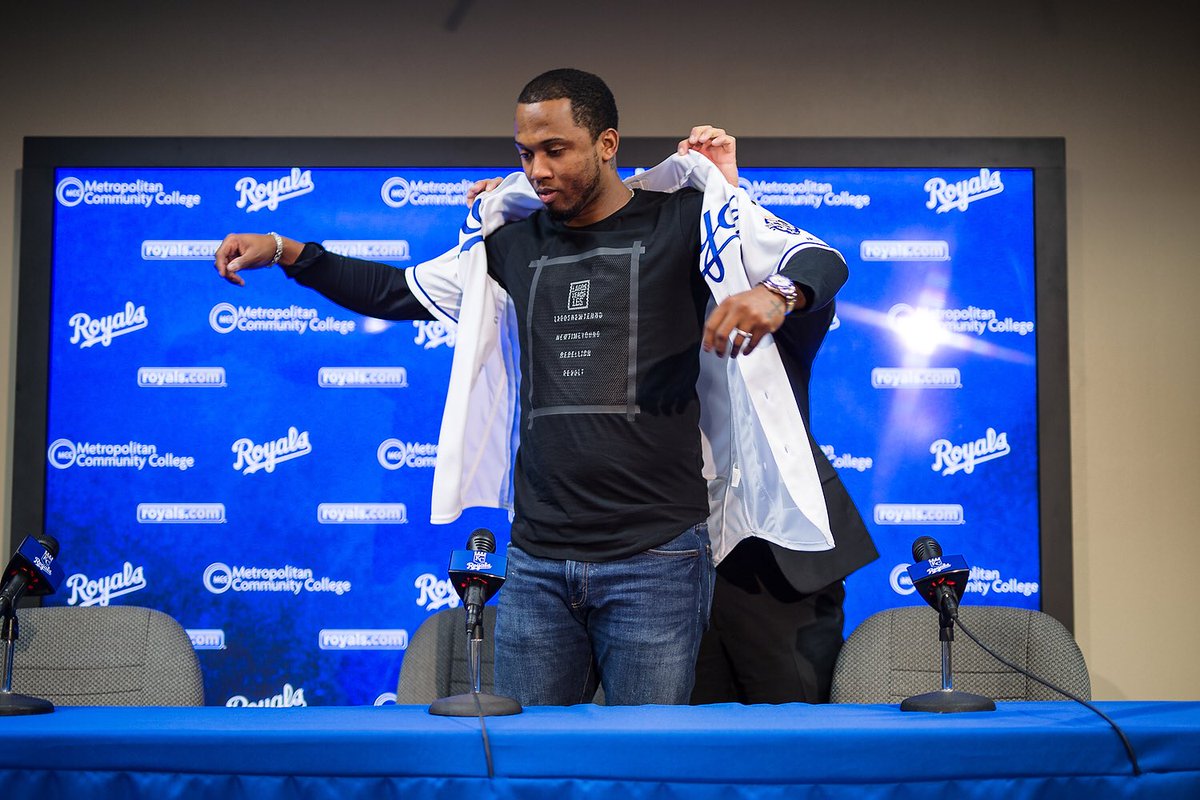 Royals's tweet photo. Congrats Esky! #RaisedRoyal https://t.co/r4oye3oTo1