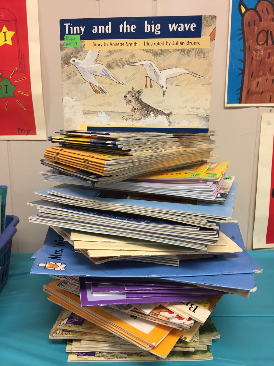 MindySteinbach's tweet photo. 32 students that have taken home and read 70 books each so far this year =2,240 times that children have put reading into practice. The potential is endless...@HenryElementary https://t.co/aEVBKDU4oh