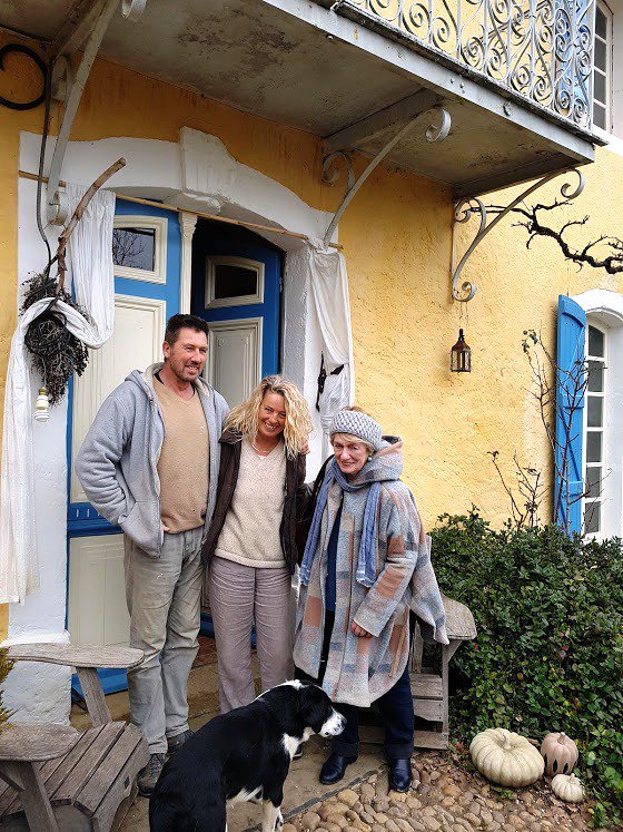 LpoA_Fournier32's tweet photo. Les époux Lacave et leurs quatre enfants traitèrent Liuba et Odile comme des membres de leur famille. Après la guerre, Liuba raconta que sa fille appelait Marie Lacave "Mémé" #AP2nde #JusteHumains #ParcoursCitoyen32 Merci aux actuels propriétaires pour leur accueil si chaleureux! https://t.co/NltJE0kOzM