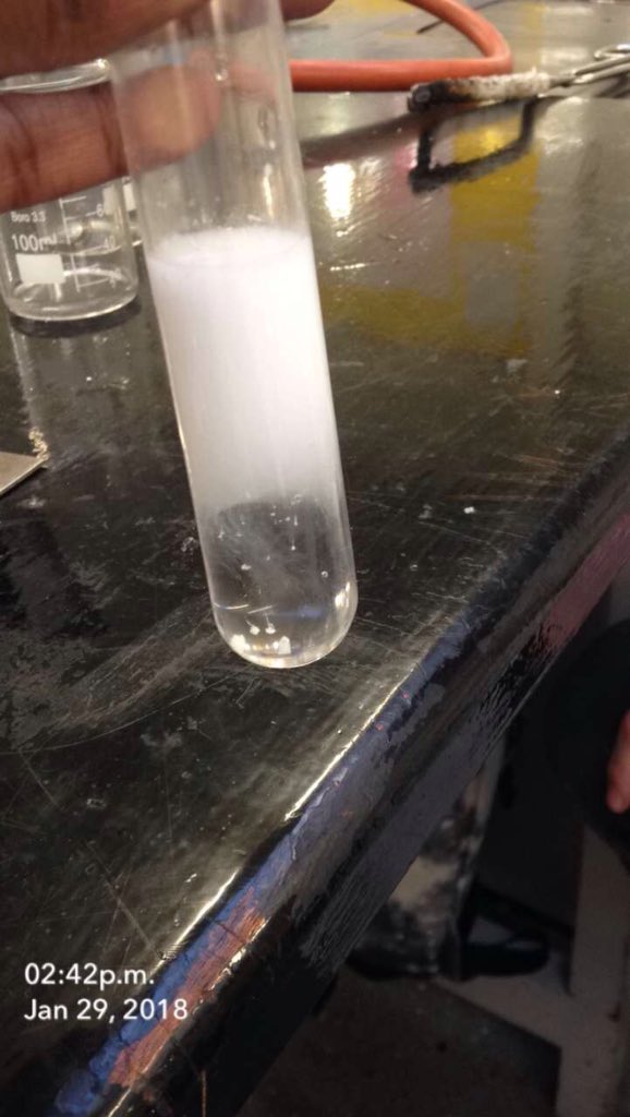 PatienceMcCar16's tweet photo. Today in chemistry class we did an experiment with salt and water. #TYchemistry @CranaCollege_TY https://t.co/LentGOKpJ2