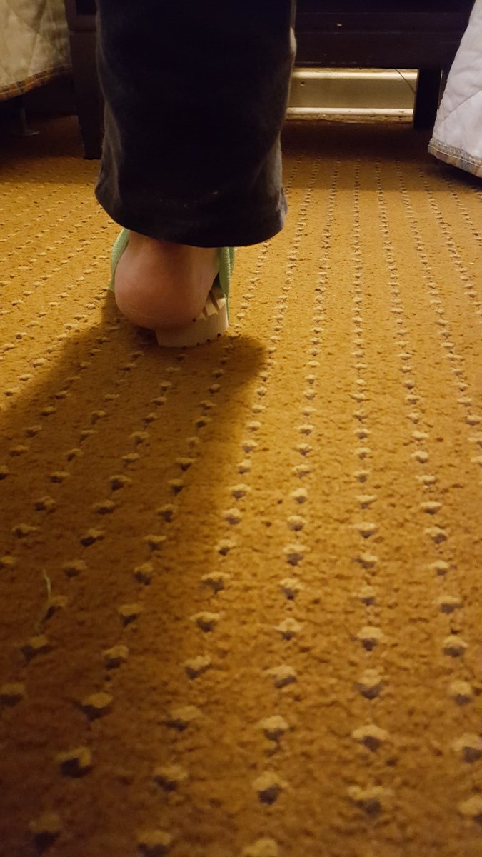 CousineauAlbert's tweet photo. I wonder if blocking my foot will help my sore heel. #cows #farming #Hooftrimming #ratemytrim https://t.co/Oc6t6Dm3zO