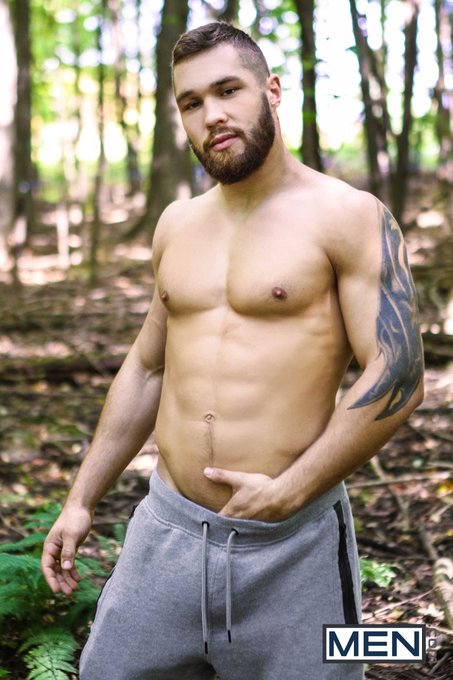 3 pic. Follow hot new Montreal gay porn star @MorganBlakeXXX #montreal #gayporn https://t.co/o2h7EW7