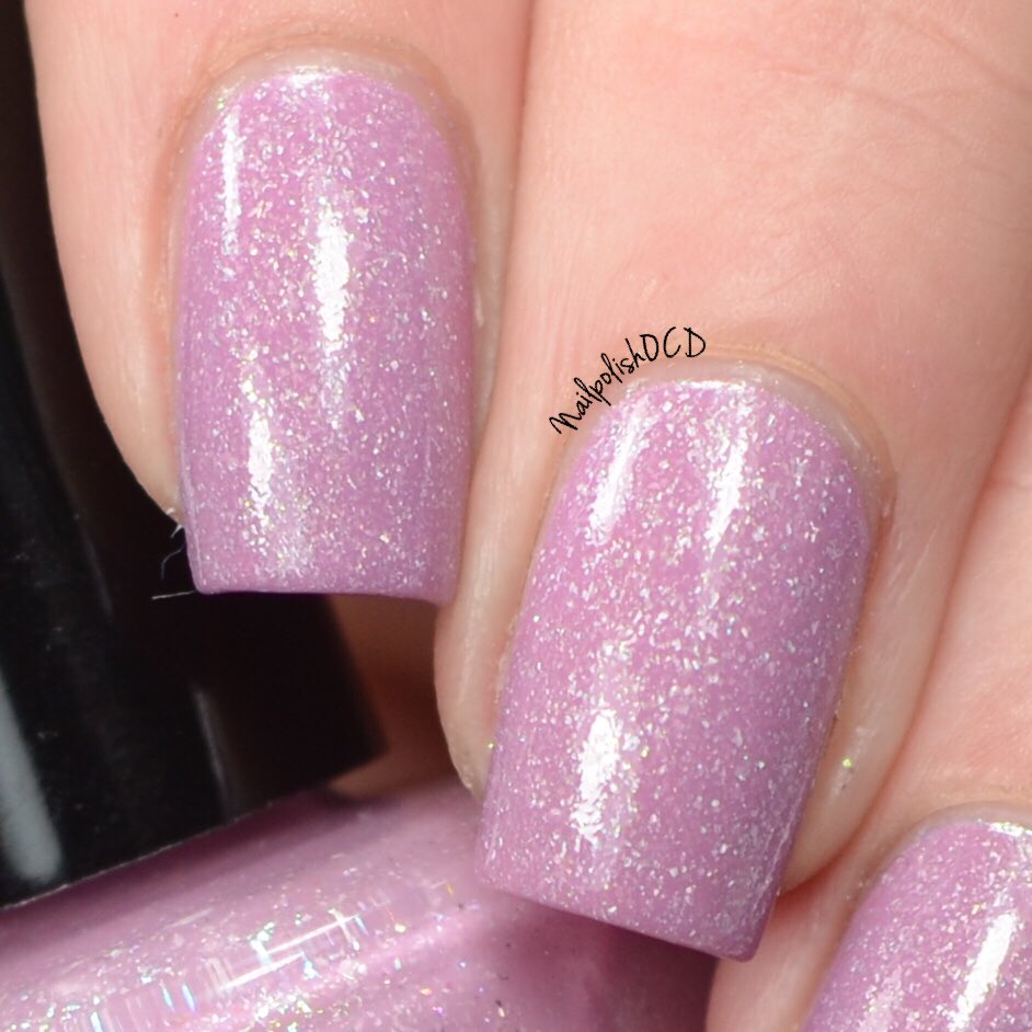 nailpolishOCD's tweet photo. Briar Rose from @Pahlish is another gorgeous custom made for @hellaholocustom and it’s only available until the 31st. Go get it, if you haven’t already. Check out the link in my bio to read my blog post. #pahlish #hellaholocustoms https://t.co/mzYGRTrTpi