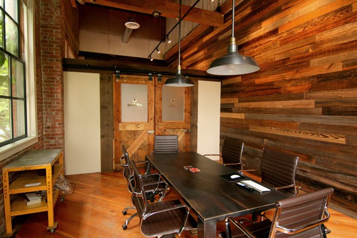 MueblesRoal's tweet photo. ¿Piso de madera para tus #oficinas 🤔? Si lo estás pensando, es una muy buena opción ✅☑️ Los pisos de #madera generan ambientes acogedores, confianza y calidez 😎🙌. https://t.co/I4TxuMoizJ