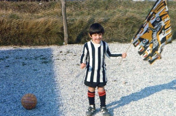 Yasser__1991's tweet photo. @JuventusClubKSA #GIG1BDAY
العشق كان من البداية والى مالا نهاية ♥️
Happy Birthday
GIGI ♥️ https://t.co/O7CFuK6xjq