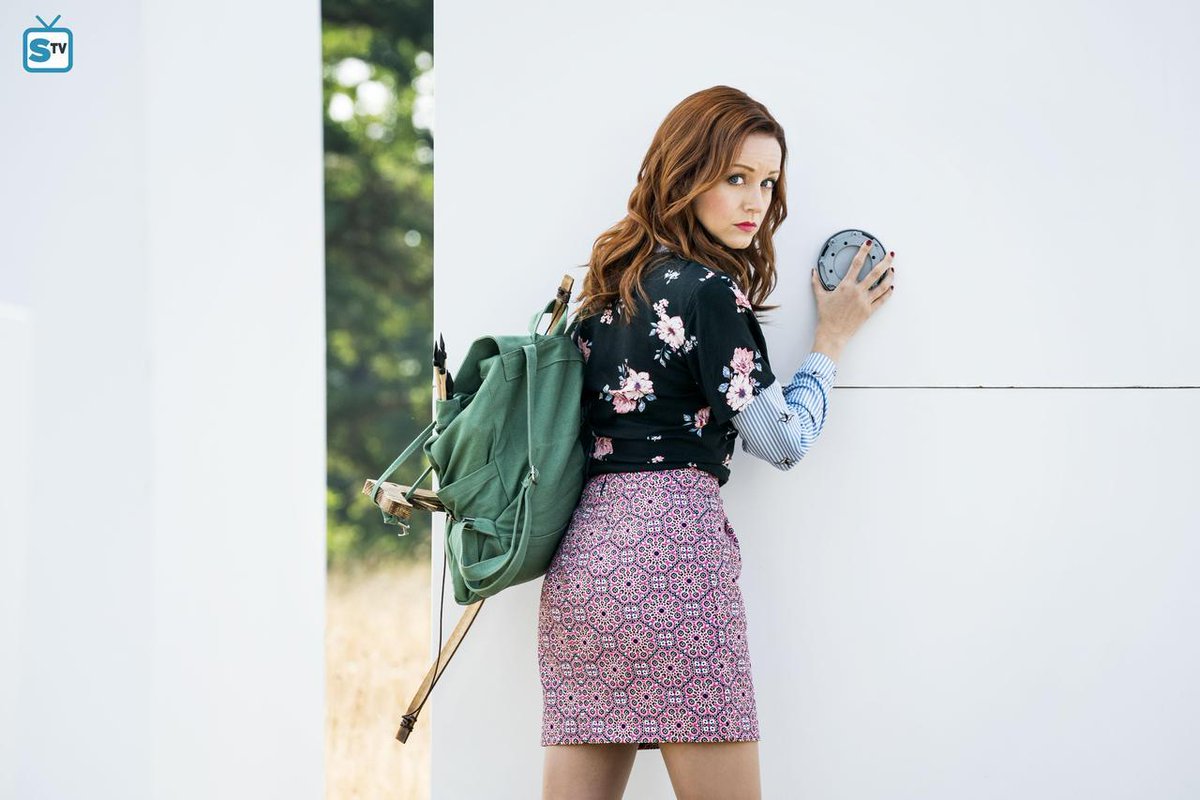 maryebrewer's tweet photo. #MondayMotivation 
to remind folks it is a #WednesdayWisdom to #TuneIn &amp; #watch
@LibrariansTNT 8/7 ct on @tntdrama
#BowsAndArrows #RedButton #grapplinggun #ObjectOnTheWall 
hmm what #magicaladventures will they lead too #TheLibrarians I'll be #watching
#scifi #fantasy #adventure https://t.co/kiLyLWWQZG