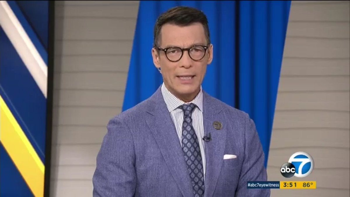 FlowerNewsQueen's tweet image. Just gorgeous, @abc7davidono 😍😱😭
#kingofnews #ABC7Eyewitness #davidono #mcm