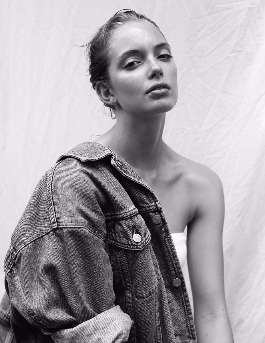 Officially &amp; Finally made a Twitter Account 😹  But for those don't know me, I'm Brooke Finato 😸👋 I've recently moved to Brisbane from North Queensland ✨💖✨ &amp; I am a Brisbane Based Personal Trainer &amp; Model! #brisbane #model #personaltrainer