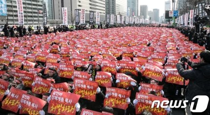 나비의 비상 tweet media