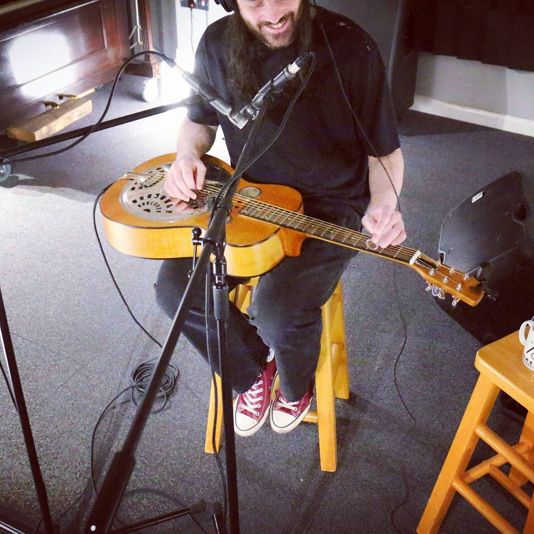 paulmirfinband's tweet photo. Lead guitar parts all finished! Sounding awesome.  #leadguitar #resinator #dobro https://t.co/N0zZTEYZio