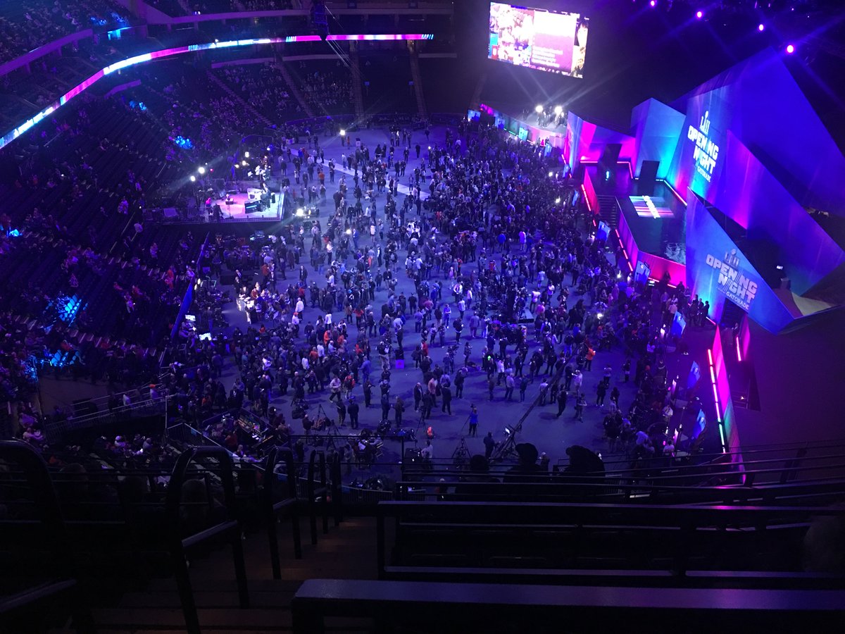 Audfellow's tweet photo. #SBOPENINGNIGHT https://t.co/ghcwtfcOrH