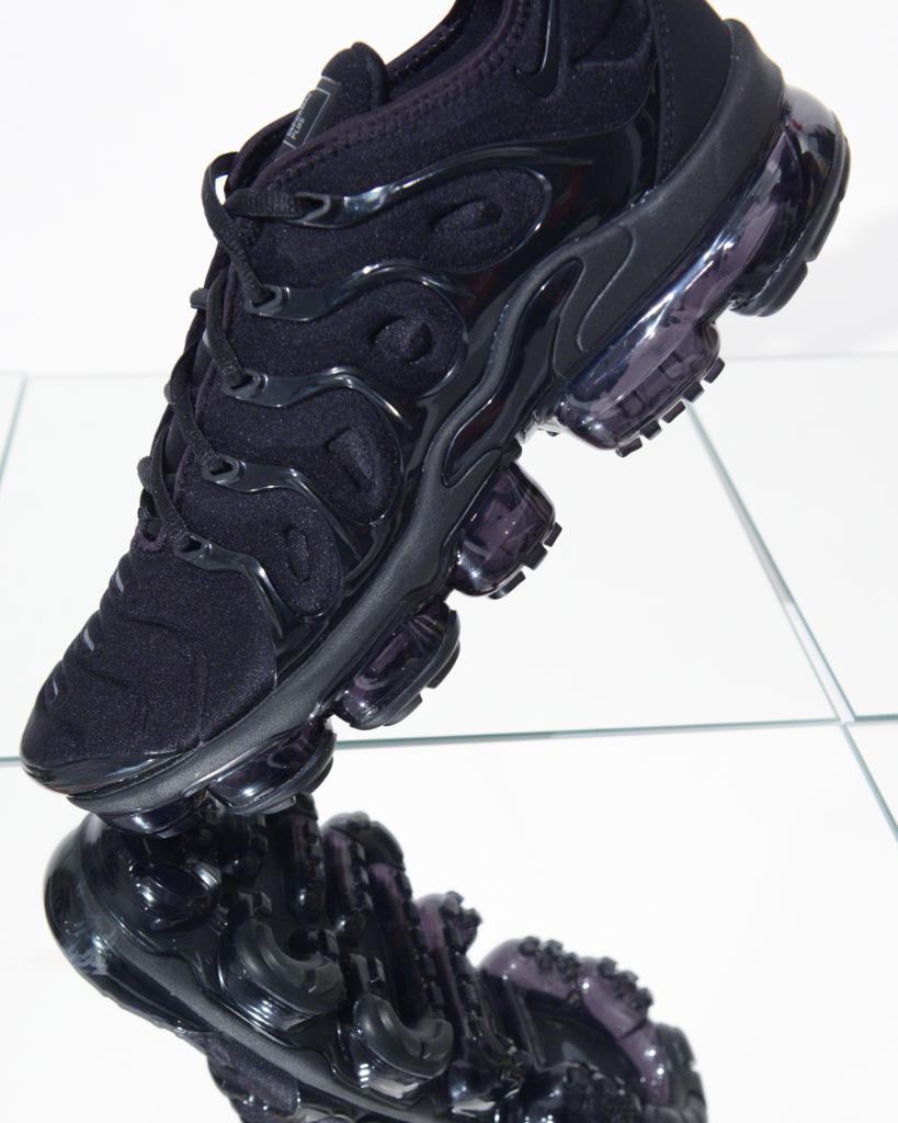 on Twitter: "Triple Black vibes. What do you think the new Nike Vapormax Plus? Shop select sizes and colorways today: https://t.co/Ni6TMUBIPv https://t.co/YeS7cW7oCf" / Twitter