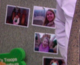 commondsneyfan's tweet photo. i'm watching the office and like.. is this little girl on big thunder???? https://t.co/J3wk3u7quV