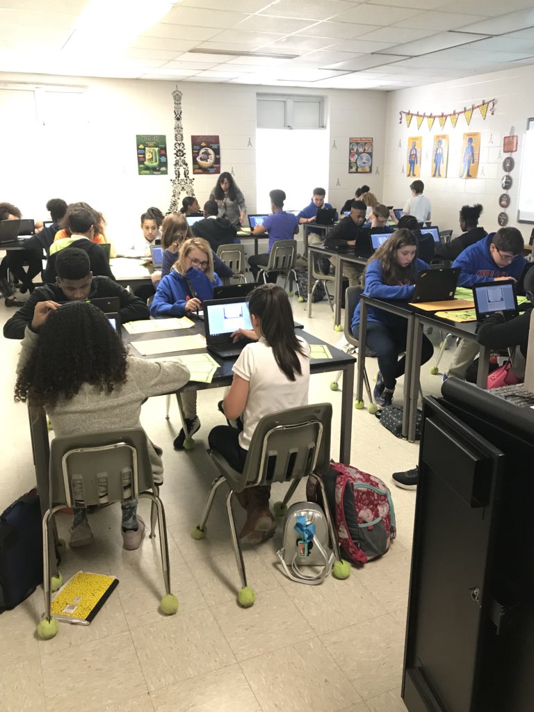 Digital outbreak in Mrs. Nieves 7th grade science class today. What a great way to review!  Awesome