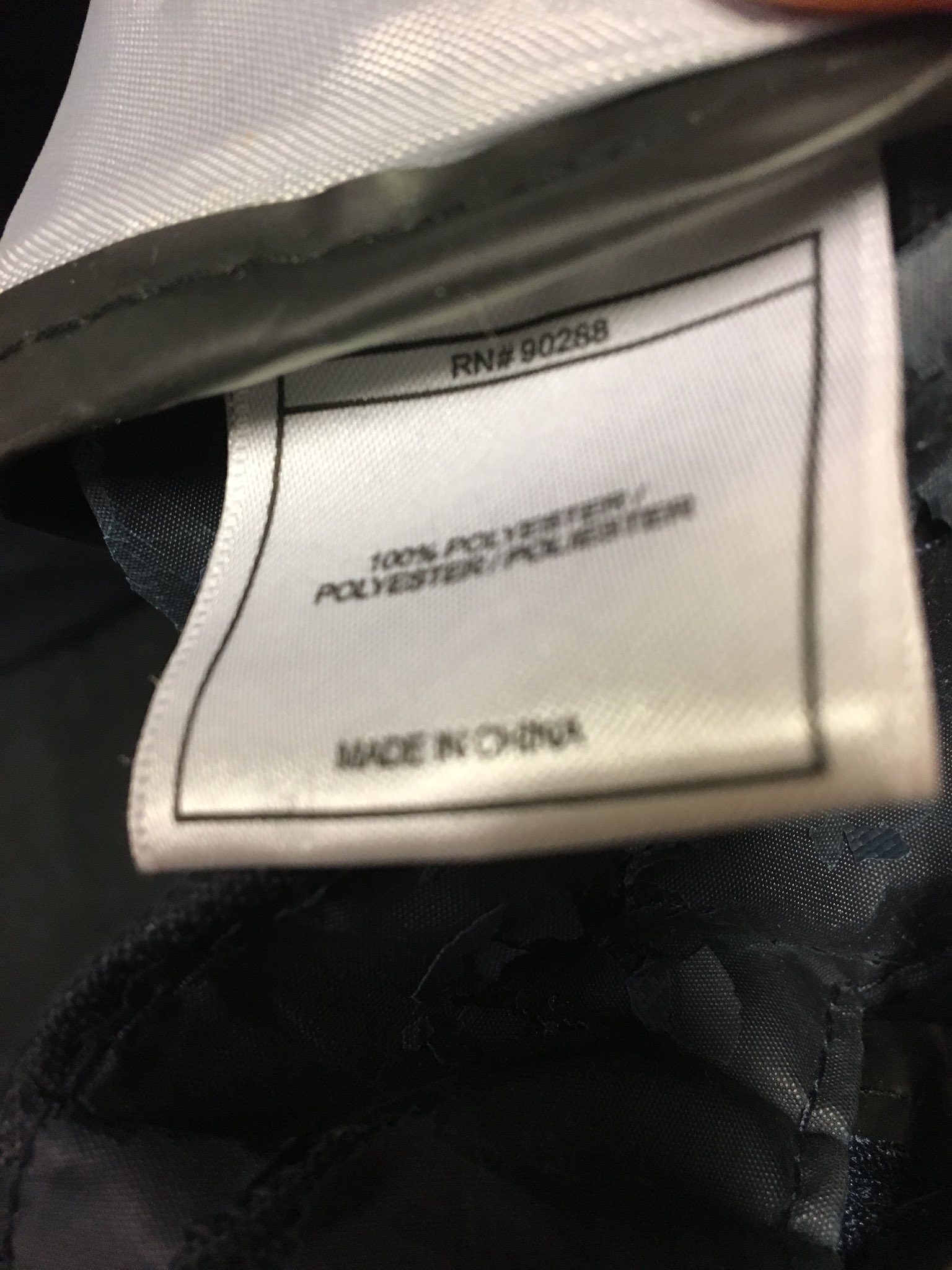 Ejercicio expedido esquina Its Mike D Yo on Twitter: "@adidasUS, Did all the RN#90288 adidas duffel  bags have defective interiors that crumble apart months after purchase?  https://t.co/7OC4dh2Bs5" / Twitter