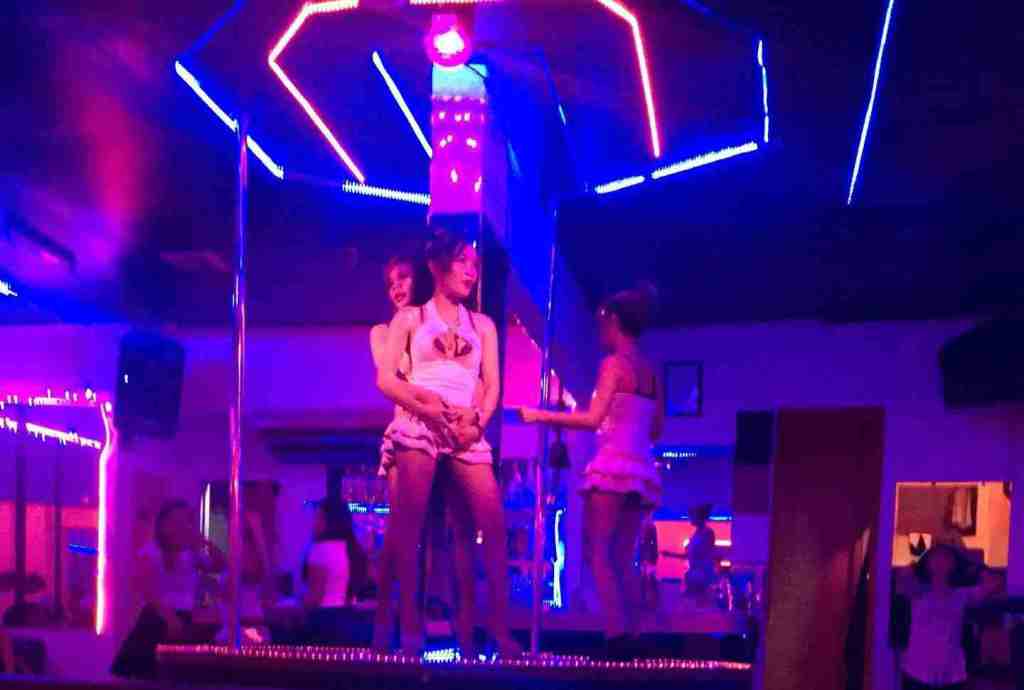 Philippines Nightlife Maps BAKESTA on Twitter "Sisters BIKINI BAR CEBU